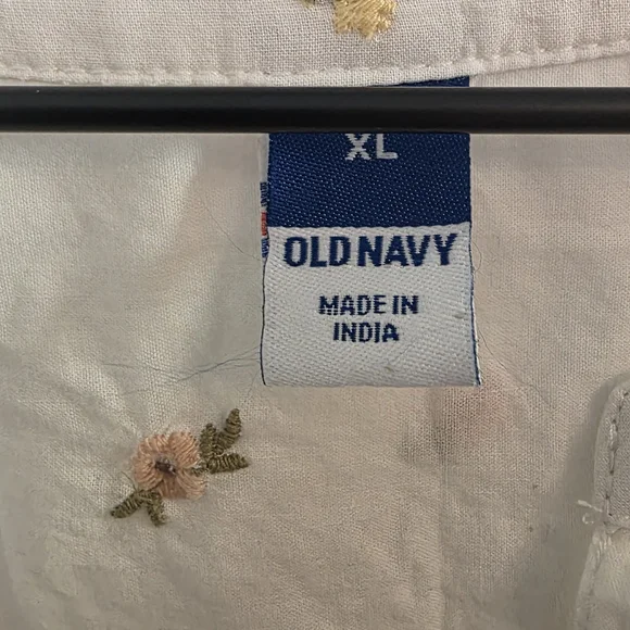 Old Navy White Blouse with EMBROIDERED Floral Accents - Picture 8 of 8